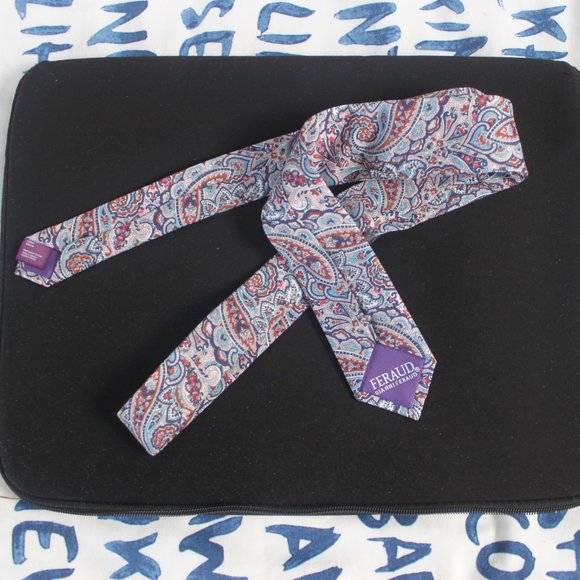 Gianni Feraud Skinny Tie and Cuff Link Set - Picture 2 of 8
